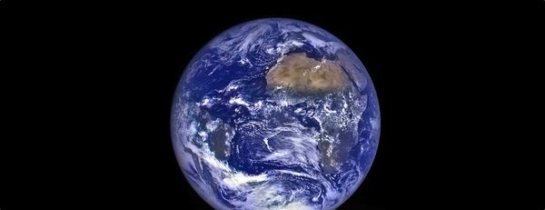 This Time-Lapse Footage of Earth as Seen From Space Will Expand Your Consciousness