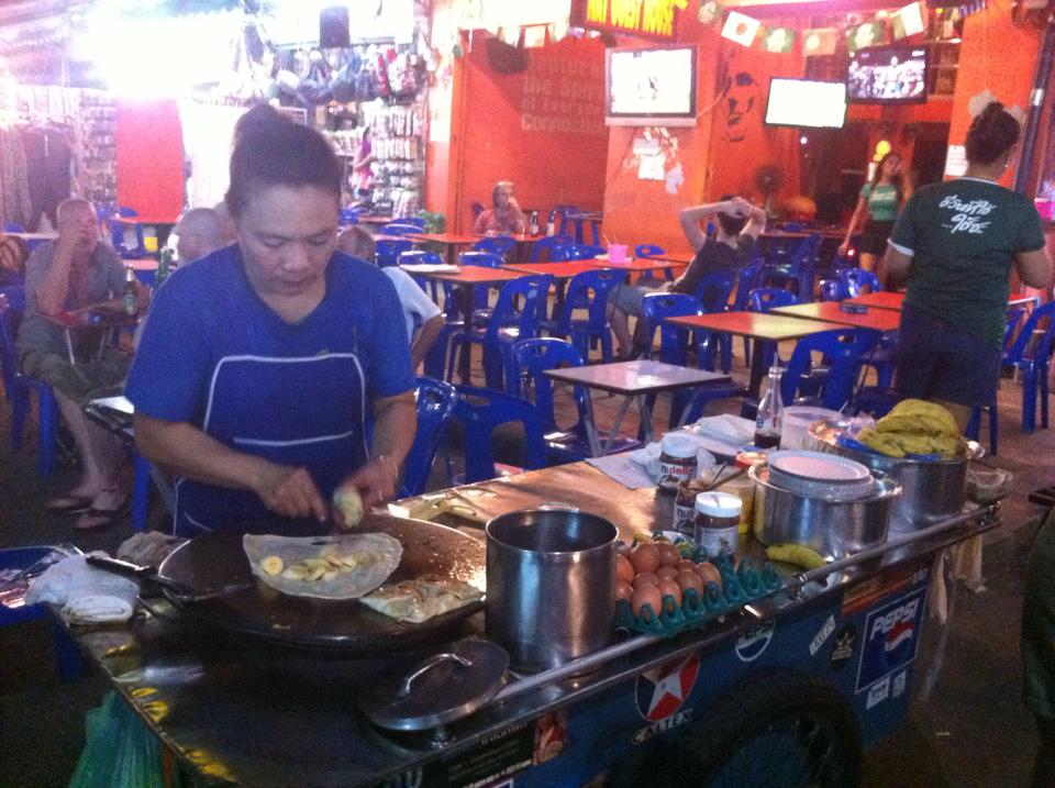 Delicious street food in Bangkok excites me.